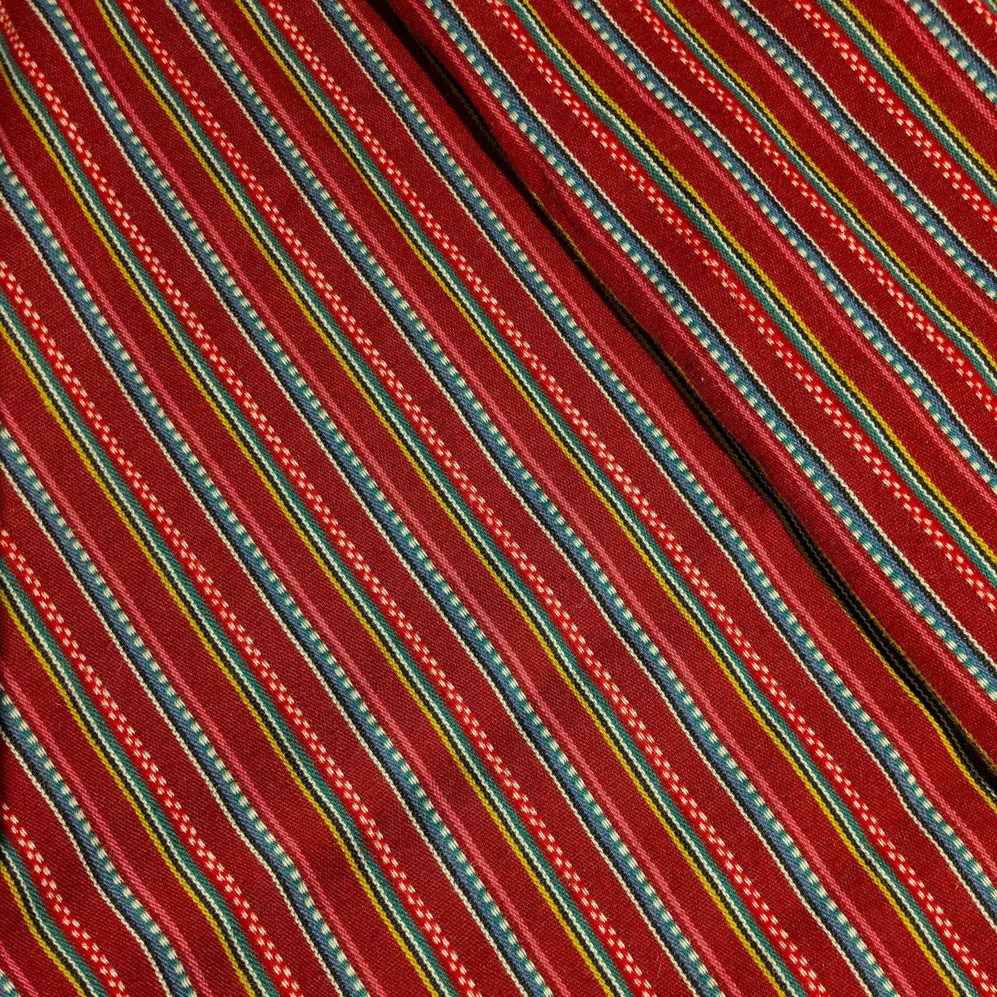 Handvävt tyg till Skedevi kjol