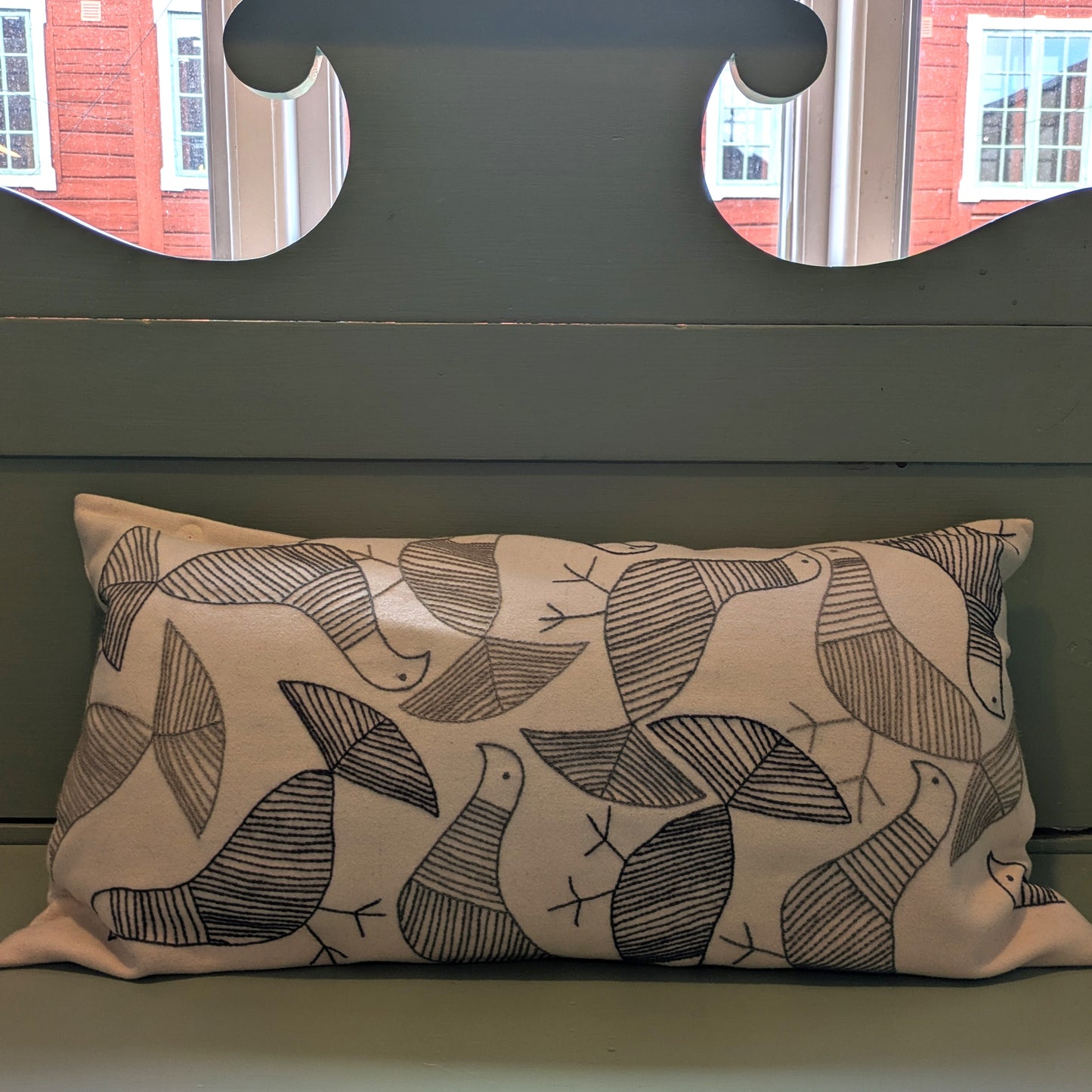 Hönsgård i Svinhult, broderikit