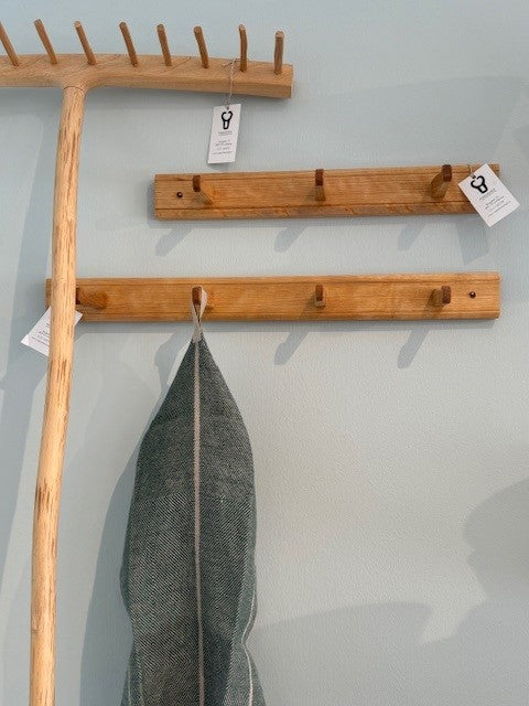 Birch knob strip, 4 knobs