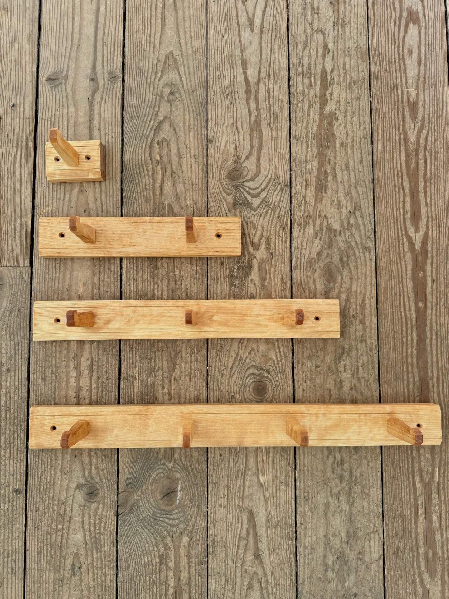 Birch knob strip, 4 knobs