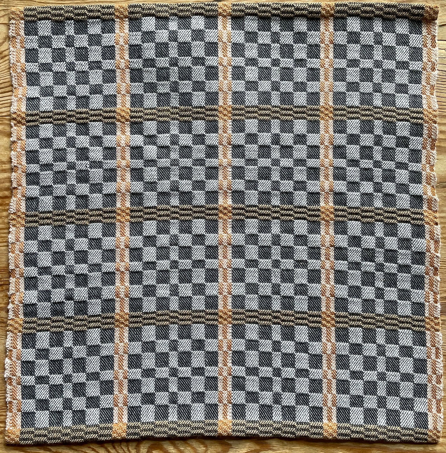 Handvävd Östgötadräll ca 34 x 34 cm.