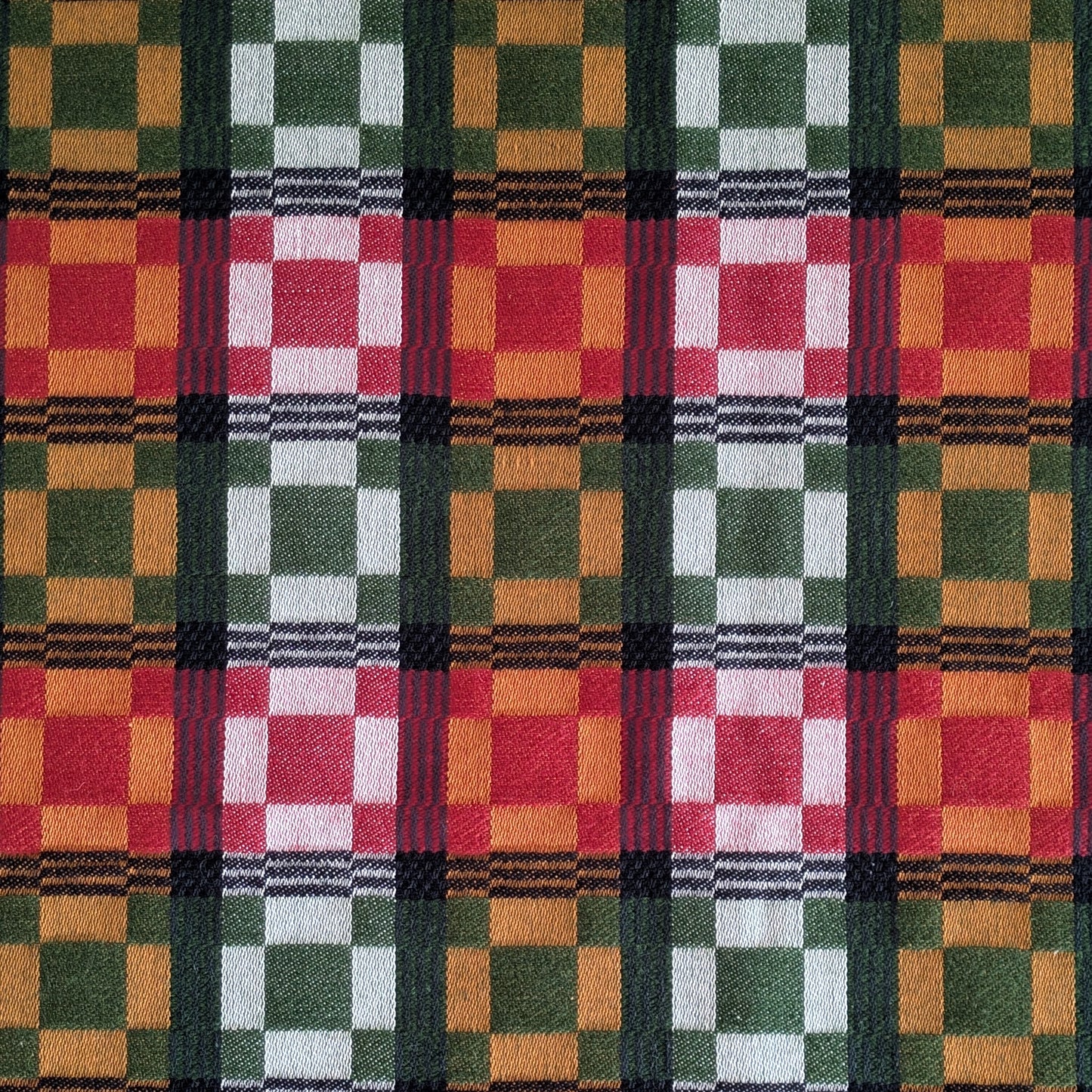 Handvävd duk i Östgötadräll 107 x 107cm
