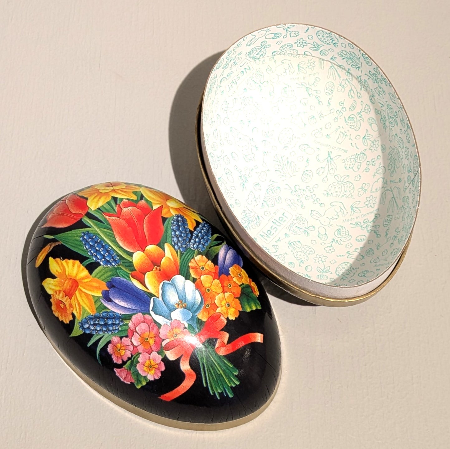 Påskägg Svart blomma