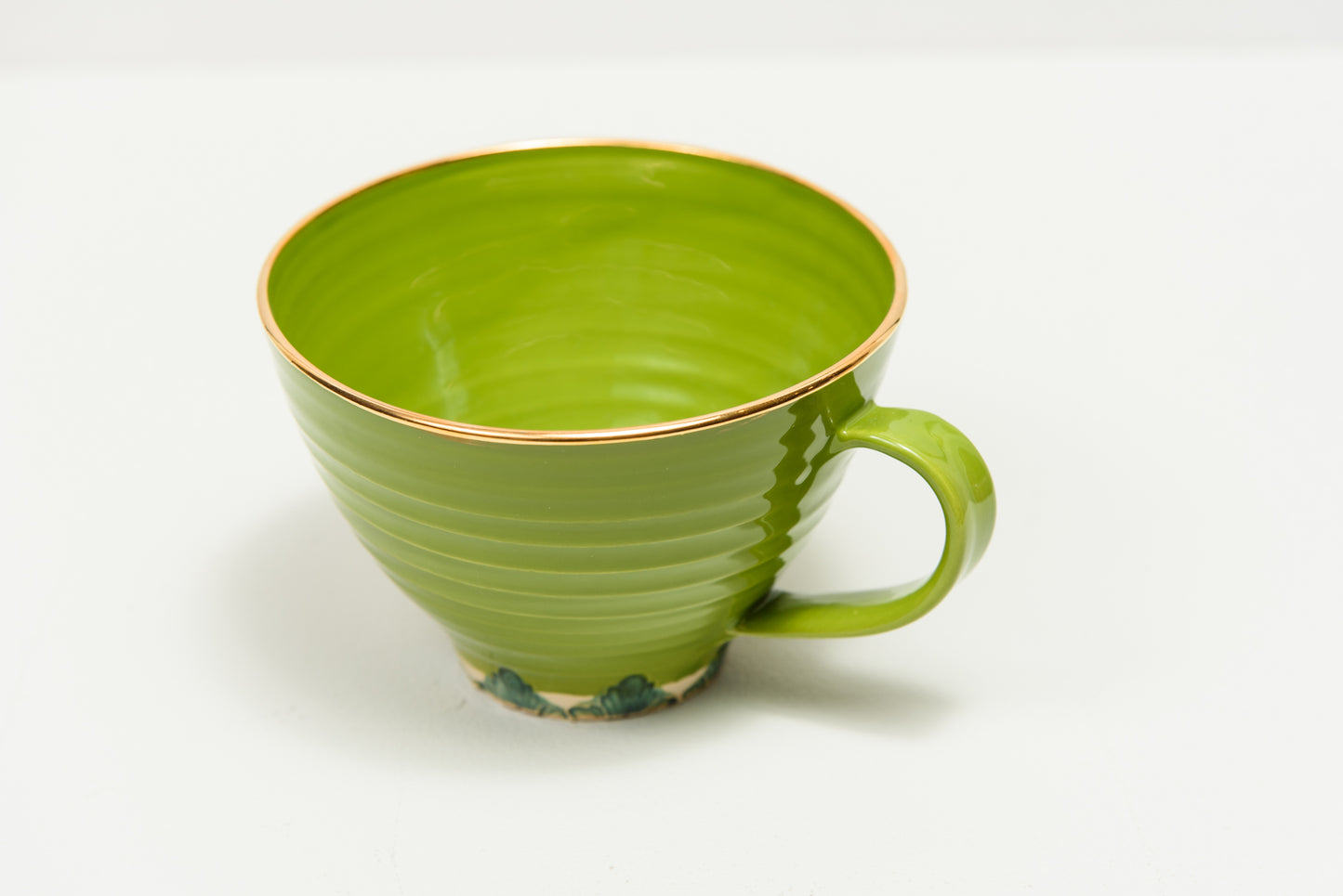 Earthenware bowl with gold rim